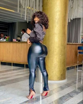 black jeans standing_1.jpg